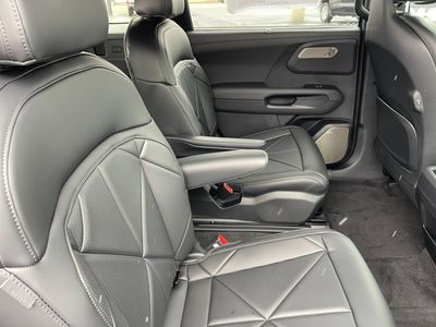 2027 Kia Telluride - Photo 14