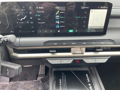 2027 Kia Telluride - Photo 11