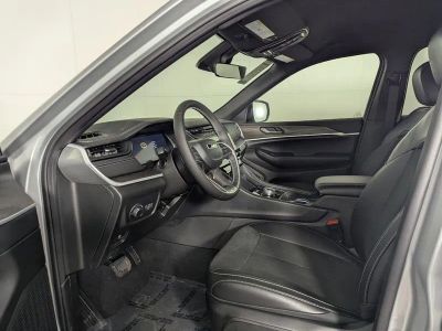 2026 Jeep Grand Cherokee — photo 7 view