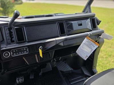 2026 Can-Am Defender MAX XT HD11 - Photo 8