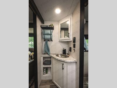 2025 Venture RV Stratus - Photo 36