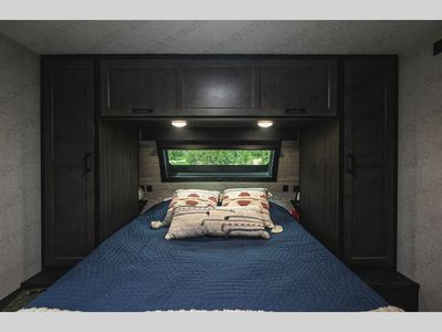 2025 Venture RV Stratus - Photo 35