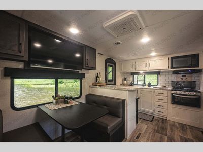2025 Venture RV Stratus - Photo 32