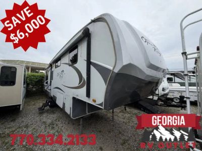 2010 Highland Ridge 337RLS — front three-quarter view
