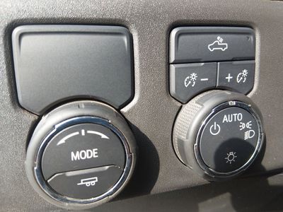 2025 Chevrolet Silverado 1500 — photo 13 view