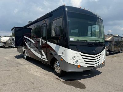 2018 Fleetwood RV Storm - Photo 1