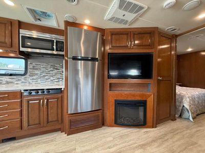 2018 Fleetwood RV Storm - Photo 35