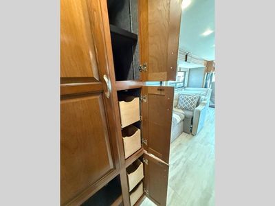 2018 Fleetwood RV Storm - Photo 46