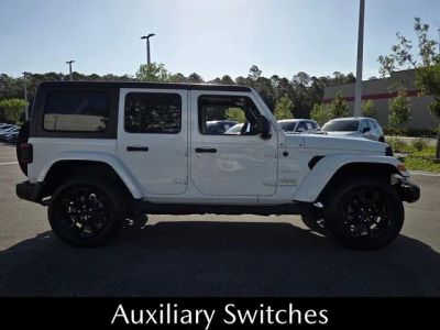 2023 Jeep Wrangler — photo 15 view