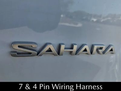2023 Jeep Wrangler — photo 18 view