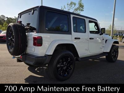 2023 Jeep Wrangler — photo 14 view