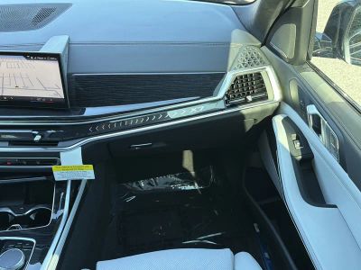 2026 BMW X7 — photo 18 view
