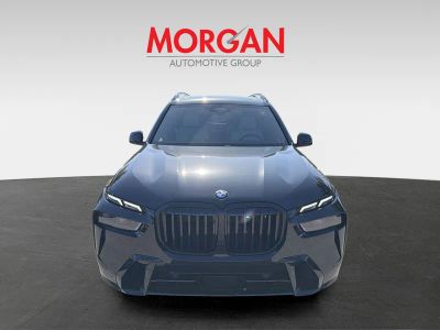 2026 BMW X7 — side profile view