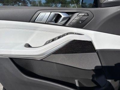 2026 BMW X7 — photo 30 view