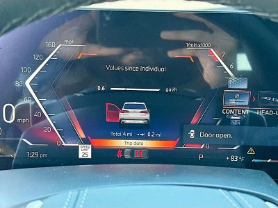 2026 BMW X5 — photo 9 view