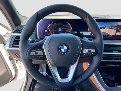 2026 BMW X5 — photo 8 view