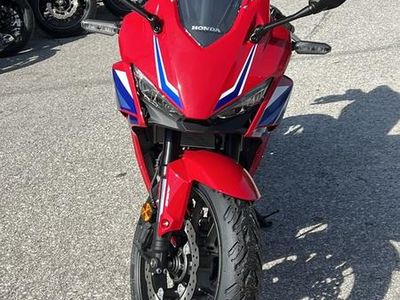2025 Honda CBR500R - Photo 3