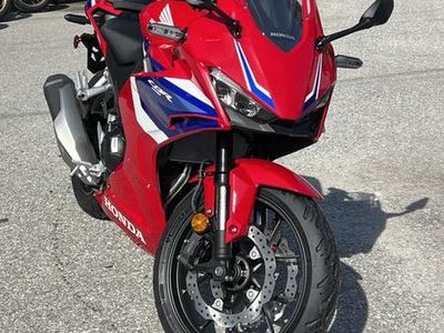 2025 Honda CBR500R - Photo 4