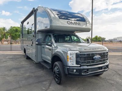 2026 Thor Motor Coach OMNI TRAIL — front three-quarter view