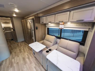 2026 Thor Motor Coach OMNI TRAIL — photo 7 view