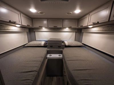 2026 Thor Motor Coach OMNI TRAIL — photo 16 view