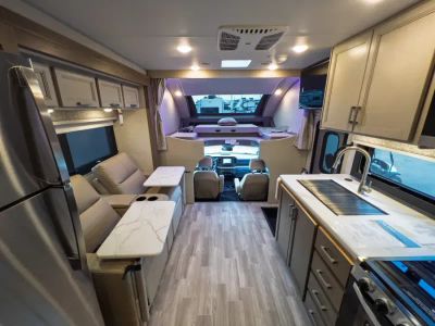2026 Thor Motor Coach OMNI TRAIL — interior view