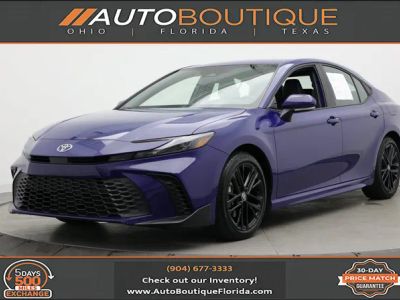 2026 Toyota Camry SE in Midnight Black Metallic — front three-quarter view
