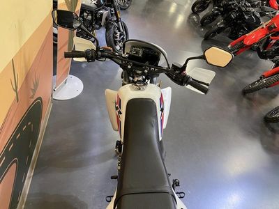 2025 Honda XR650L - Photo 7