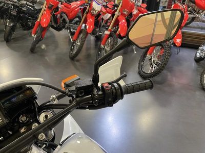 2025 Honda XR650L - Photo 9