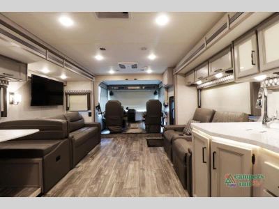 2022 Four Winds RV Hurricane - Photo 17