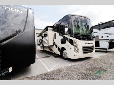 2022 Four Winds RV Hurricane - Photo 10
