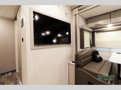 2022 Four Winds RV Hurricane - Photo 28