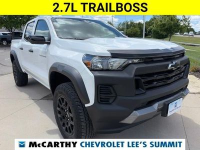 2023 Chevrolet Colorado - Photo 2