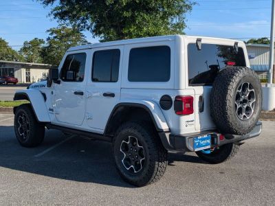 2022 Jeep Wrangler - Photo 3