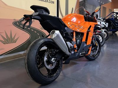 2026 KTM 990 RC R - Photo 4