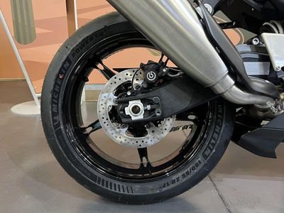 2026 KTM 990 RC R - Photo 12