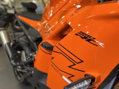 2026 KTM 990 RC R - Photo 15