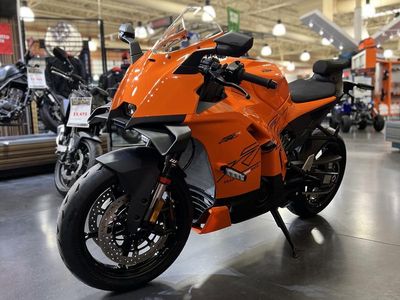 2026 KTM 990 RC R - Photo 23