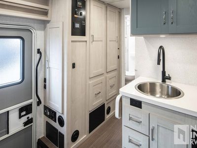 2027 Winnebago Sunflyer - Photo 11