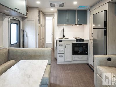 2027 Winnebago Sunflyer - Photo 6