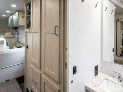 2027 Winnebago Sunflyer - Photo 14