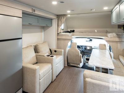 2027 Winnebago Sunflyer - Photo 15