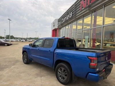 2025 Nissan Frontier - Photo 2