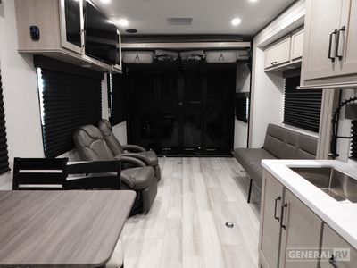 2026 Grand Design Momentum G-Class - Photo 5
