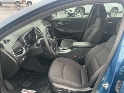 2024 Chevrolet Malibu — photo 9 view