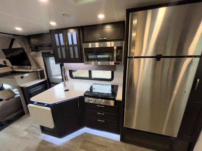 2024 Winnebago ISATA SERIES 5 - Photo 11