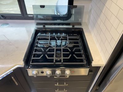 2024 Winnebago ISATA SERIES 5 - Photo 12