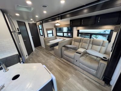 2024 Winnebago ISATA SERIES 5 - Photo 7