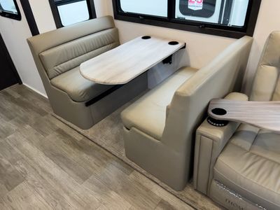2024 Winnebago ISATA SERIES 5 - Photo 10