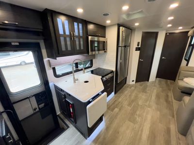 2024 Winnebago ISATA SERIES 5 - Photo 9